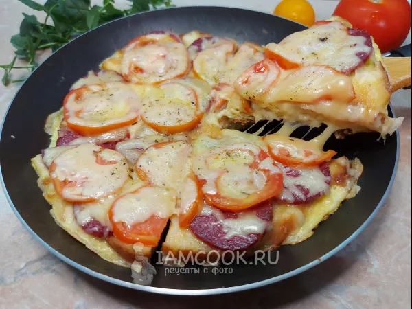 Фото блюда: Пицца на батоне на сковороде