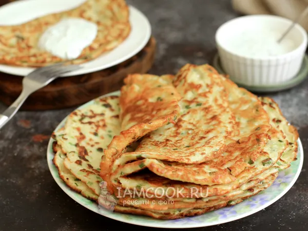 Фото готового блюда: Кабачковые блины на молоке (с картофелем)