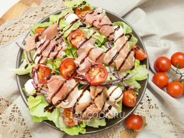 Фото блюда: Салат с пармской ветчиной