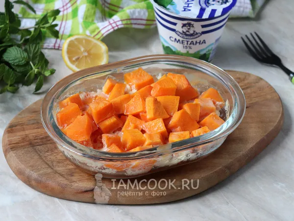 Фото готового блюда: Тыква, запечённая в сметане в духовке