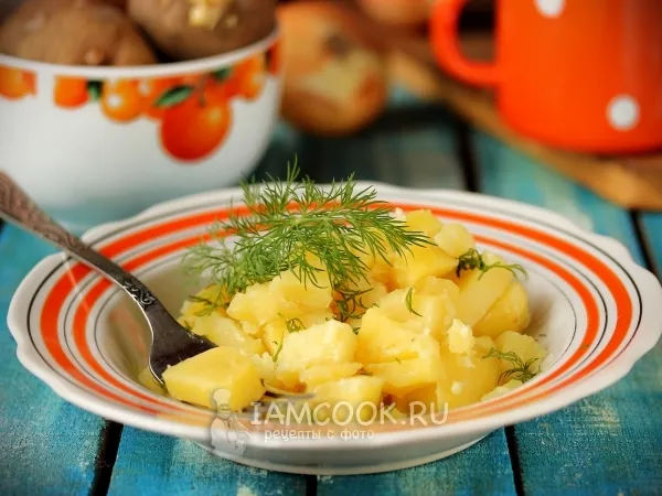 Фото готового блюда: Картофель тушеный в мультиварке