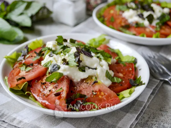 Фото блюда: Салат со страчателлой и помидорами