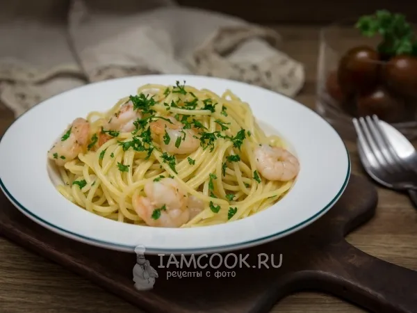 Фото блюда: Спагетти с креветками и чесноком