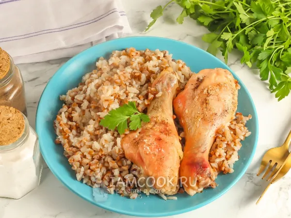 Фото блюда: Рис с гречкой и курицей в духовке