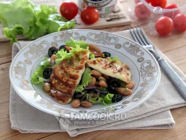 Фото готового блюда: Салат из фасоли и сыра сулугуни