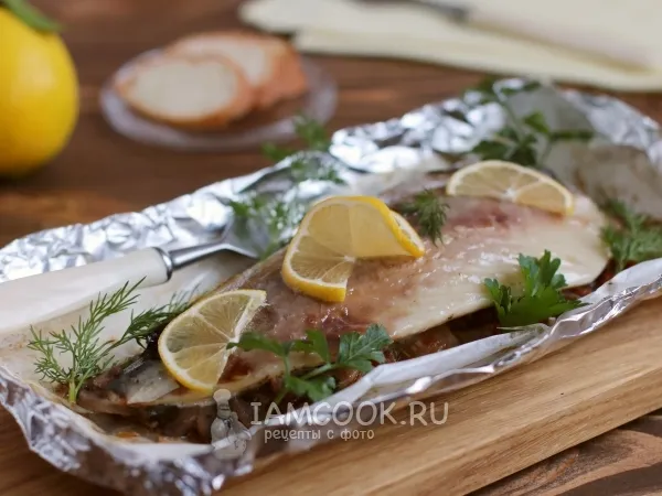 Фото блюда: Скумбрия, запеченная с грибами в духовке (в конверте из пергамента)