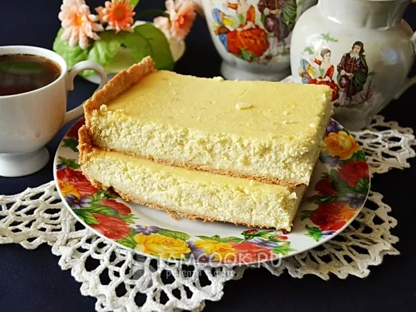 Фото готового блюда: Сырник из творога в духовке