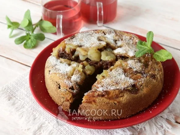 Фото готового блюда: Постная шарлотка с яблоками