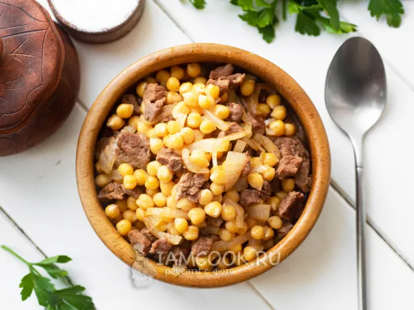 Фото блюда: Нут с говядиной в мультиварке
