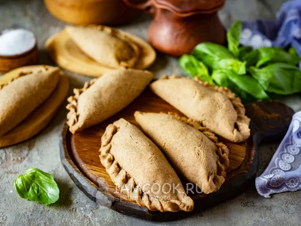 Фото готового блюда: Постные ржаные пирожки (с капустой и с грибами)