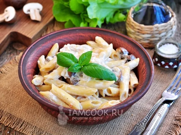 Фото блюда: Макароны с грибами в сметанном соусе