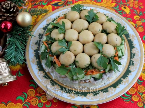 Фото готового блюда: Салат «Грибная полянка» с морковью по-корейски