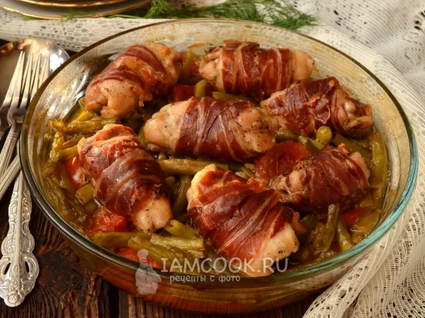 Фото блюда: Куриные рулеты с ветчиной и стручковой фасолью
