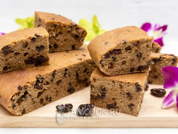 Фото готового блюда: Цельнозерновой пирог с вяленой вишней и шоколадом