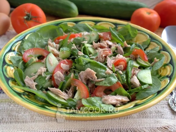 Фото блюда: Салат со шпинатом и тунцом