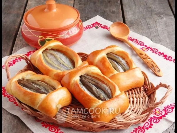 Фото готового блюда: Поморские кулебяки с мойвой