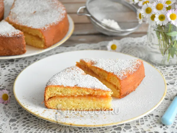 Фото готового блюда: Заливной пирог с джемом