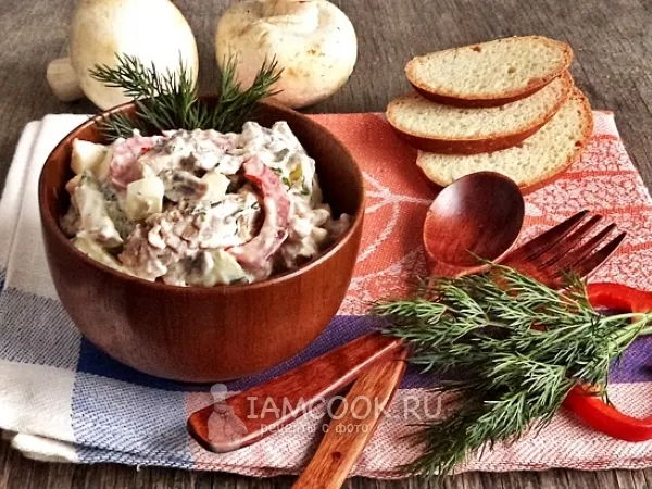 Фото готового блюда: Салат с говядиной и грибами