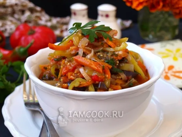 Фото готового блюда: Соте из овощей с баклажанами