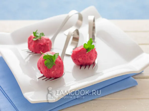 Фото готового блюда: Шарики из свеклы с сельдью