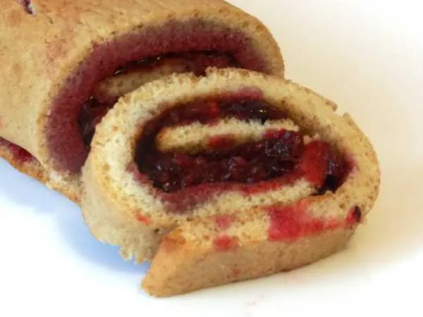 Фото блюда: Рулет с брусникой