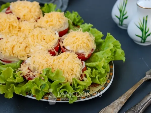 Фото блюда: Закуска из помидоров с луком и сыром