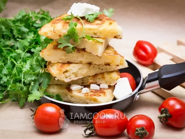 Фото блюда: Быстрые хачапури с сыром на сковороде