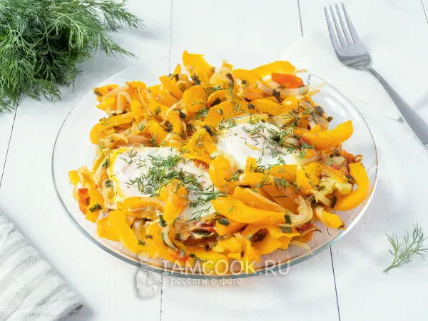 Фото блюда: Яичница с болгарским перцем и луком