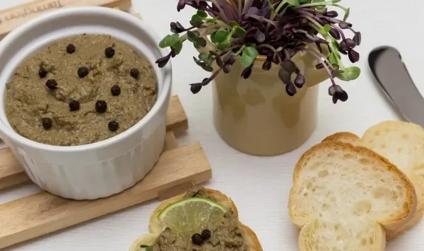 Фото блюда: Паштет из куриной печени с овощами