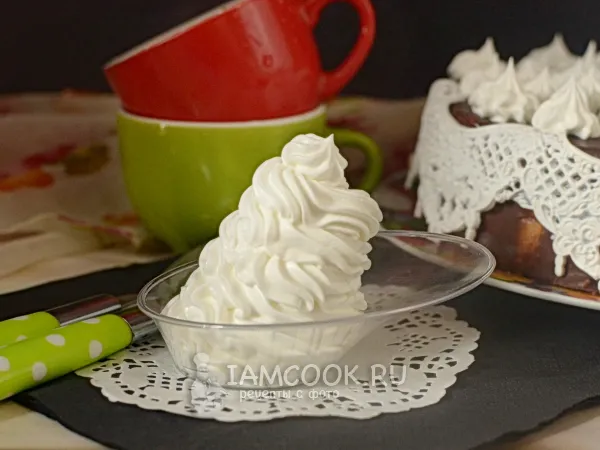 Фото блюда: Крем из сухих сливок (для торта и пирожных)