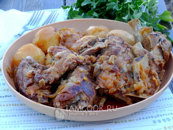 Фото блюда: Свиные ребра с картошкой в афганском казане