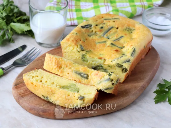 Фото готового блюда: Заливной пирог на сыворотке