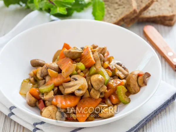 Фото блюда: Овощное соте с грибами