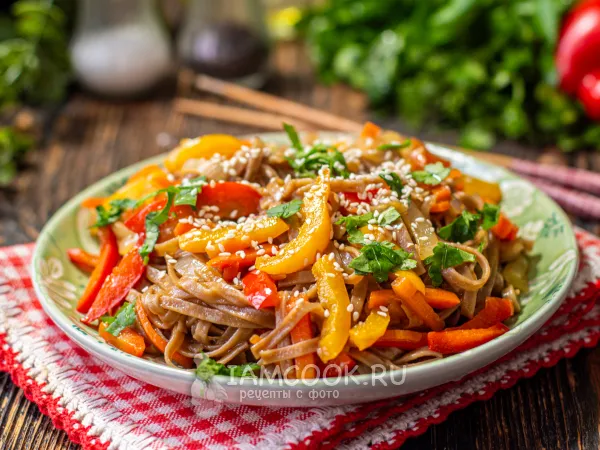 Фото блюда: Гречневая лапша с перцем болгарским