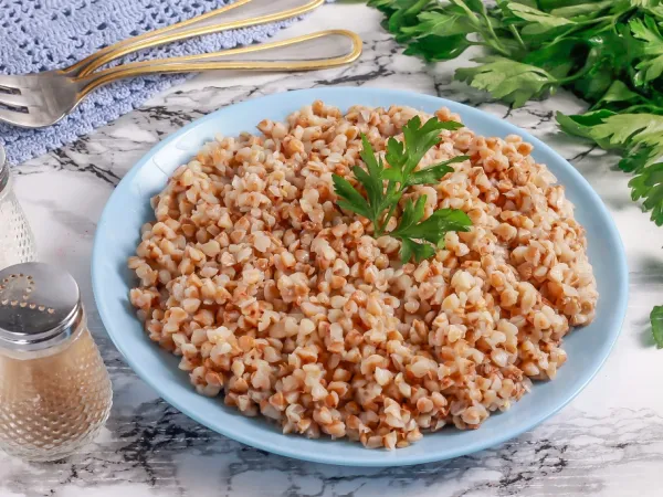 Фото готового блюда: Гречка с майонезом