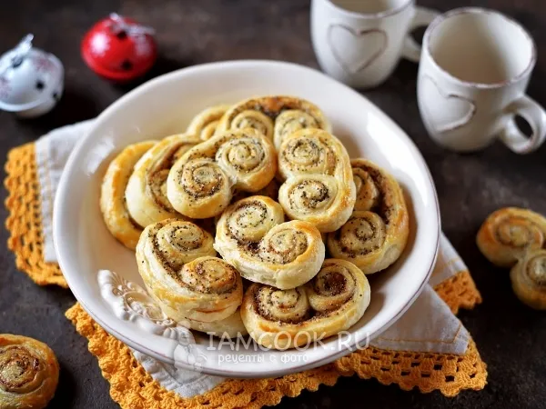Фото готового блюда: Рулетики с корицей