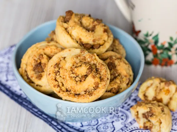 Фото готового блюда: Печенье на сметане с орехами