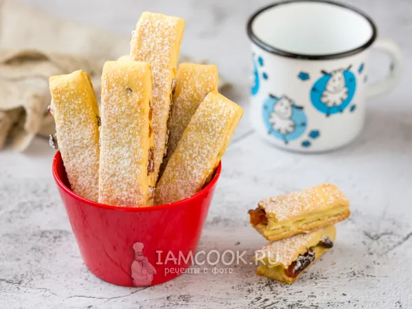 Фото готового блюда: Печенье на кефире с изюмом