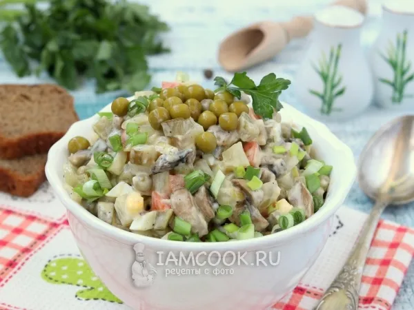 Фото блюда: Оливье с шампиньонами