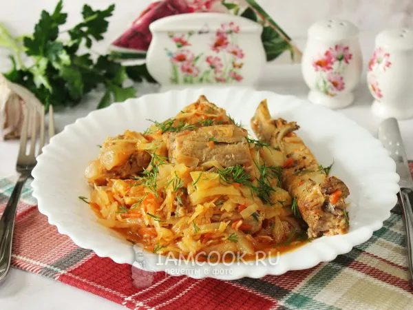 Фото блюда: Свиные ребрышки с капустой в мультиварке