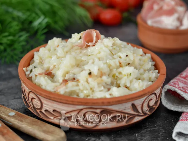 Фото блюда: Рис с беконом на сковороде