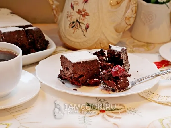 Фото готового блюда: Брауни с вишней