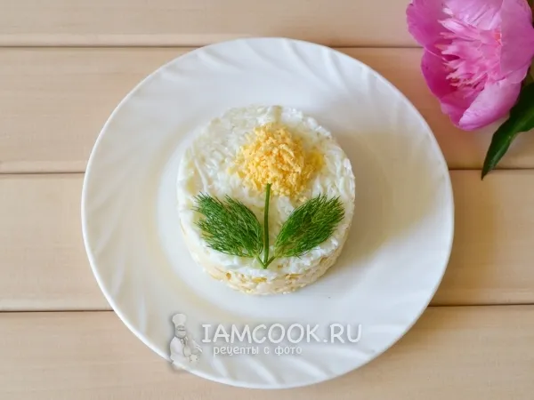 Фото готового блюда: Салат «Желтый одуванчик»