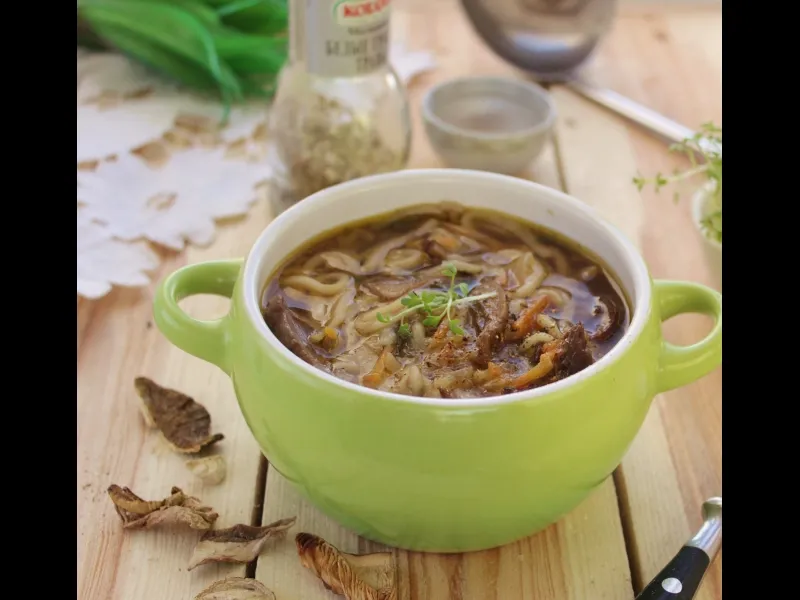 Фото блюда: Грибная лапша из сушеных грибов