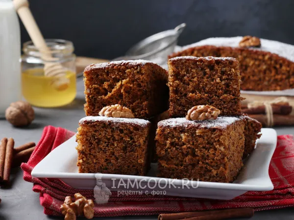 Фото готового блюда: Медовая коврижка на кефире