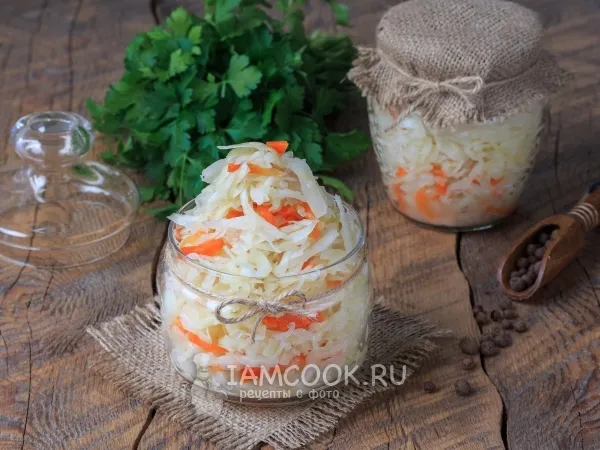 Фото готового блюда: Квашеная капуста в банке