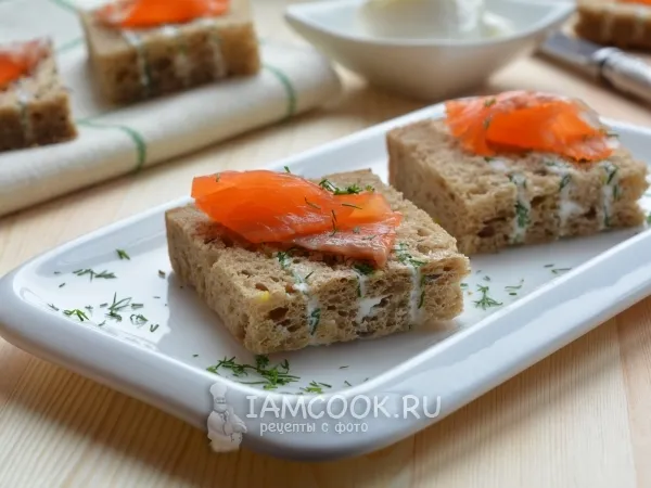 Фото блюда: Полосатые бутерброды