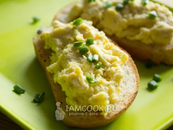 Фото блюда: Бутерброды с яичницей-болтуньей