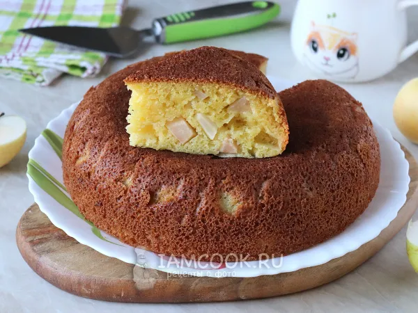 Фото блюда: Манник с яблоками на кефире в мультиварке