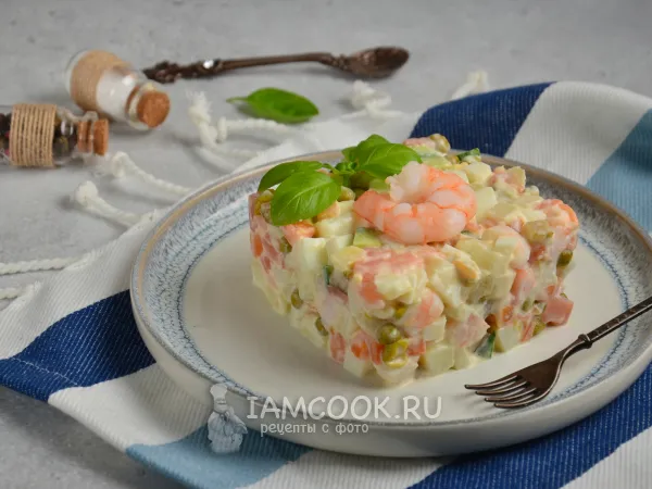 Фото блюда: Оливье с семгой и креветками